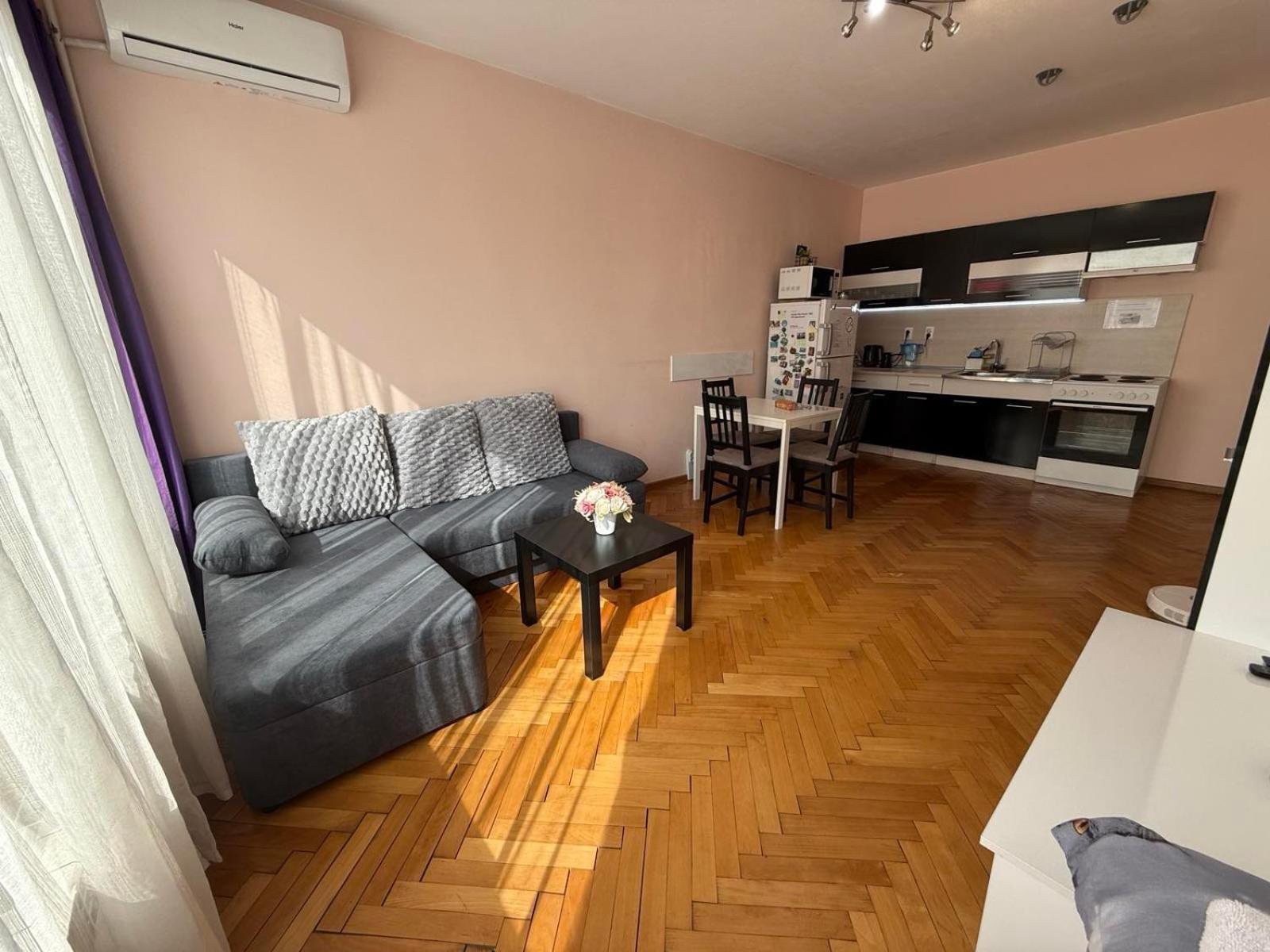 Lovely City Center 1Bd, 1Bt Apartment Sofia Exteriör bild